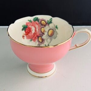 Paragon Teacup by Appointment England Pink Gold Gilding Rose Floral Interior EUC
